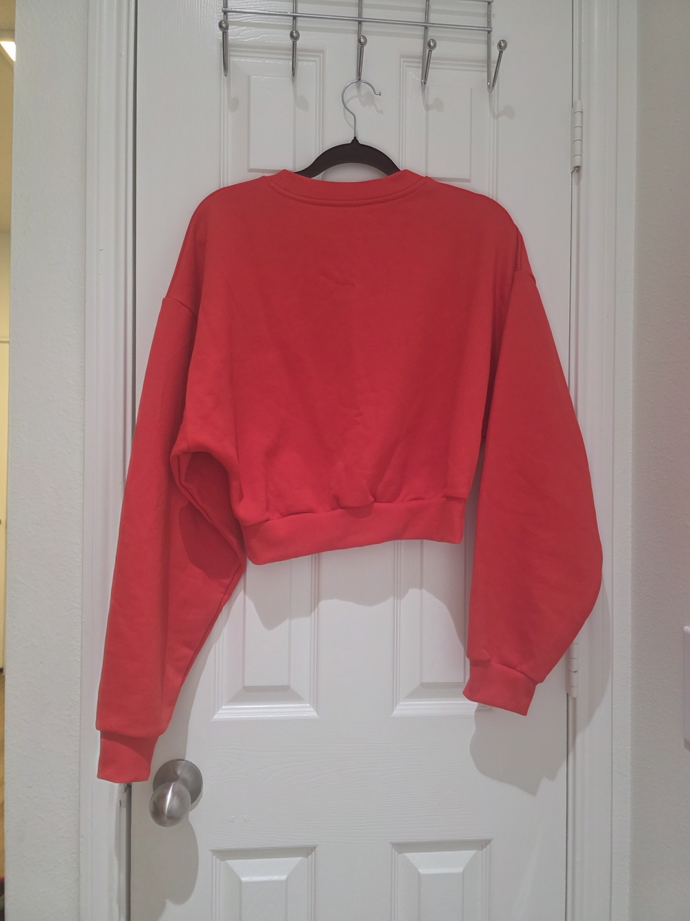 ALO Yoga Cropped Accolade Crewneck Bright Red Size M - Picture 5 of 6
